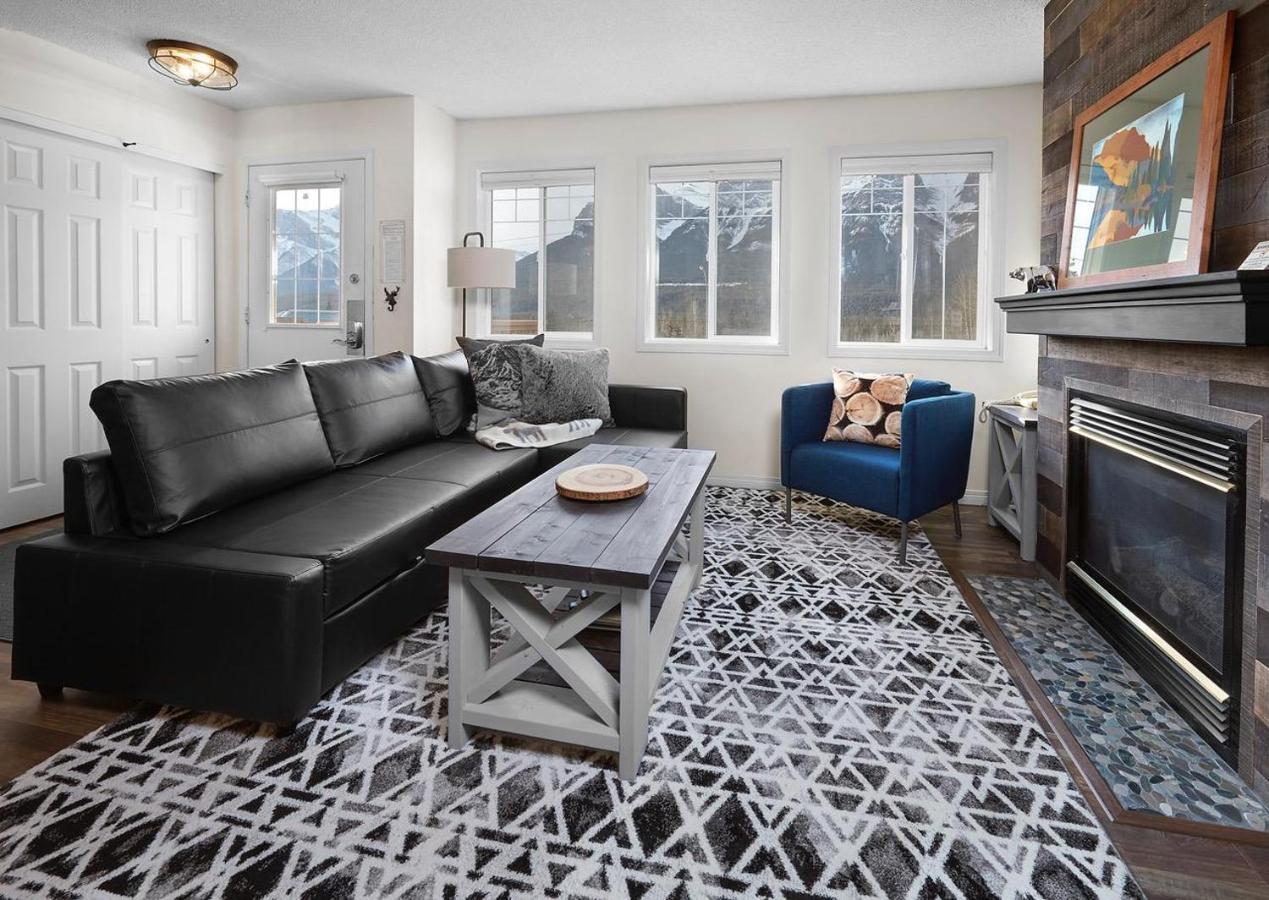 Mountain Gate - Pet Friendly 2Br W Mountain Views And Open Hot Tub Villa Canmore Exterior photo